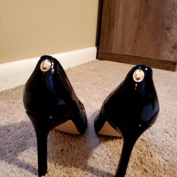 Pumps - Picture 3 of 3